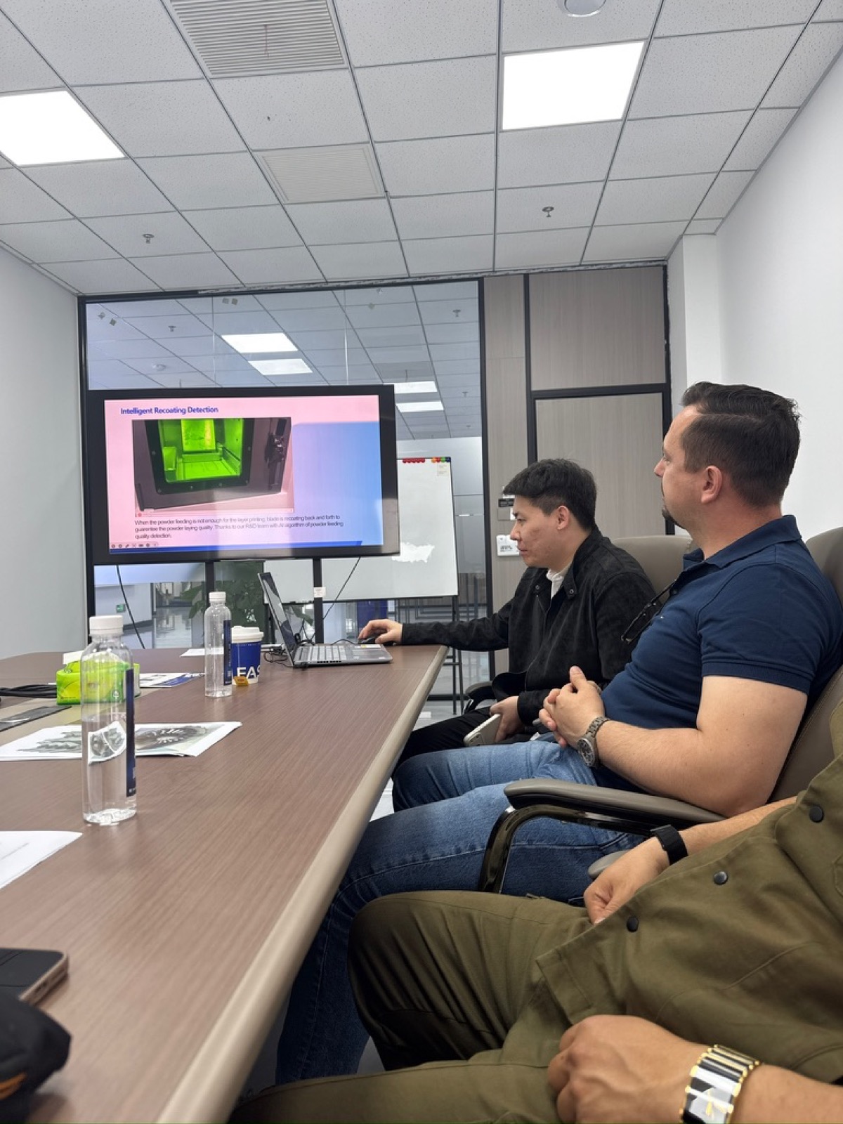 Команда Apex Century знакомится с технологиями FastForm